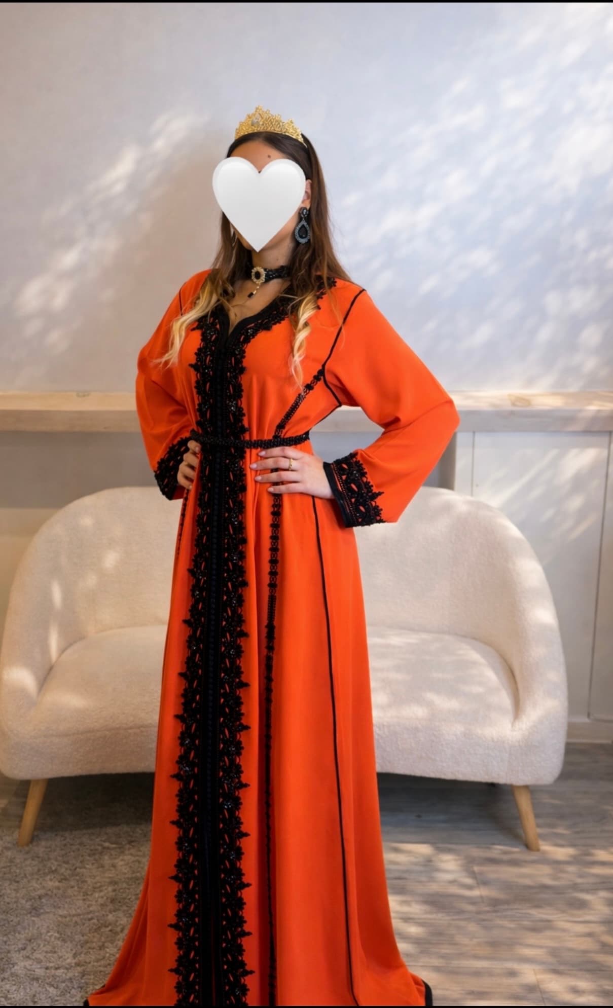 Caftan Orange Brodé Noir